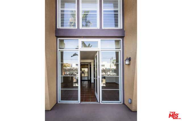 360 W Avenue 26 100