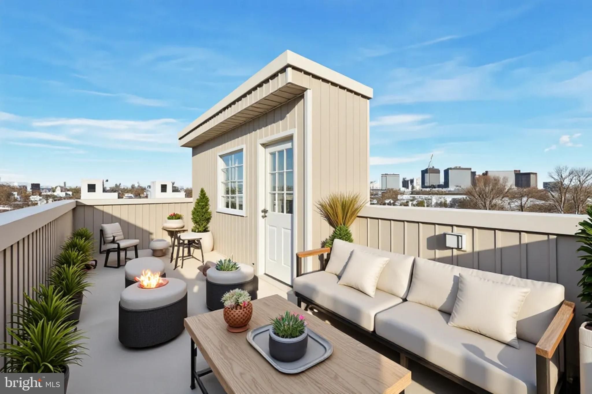 1327 S Hollywood Street