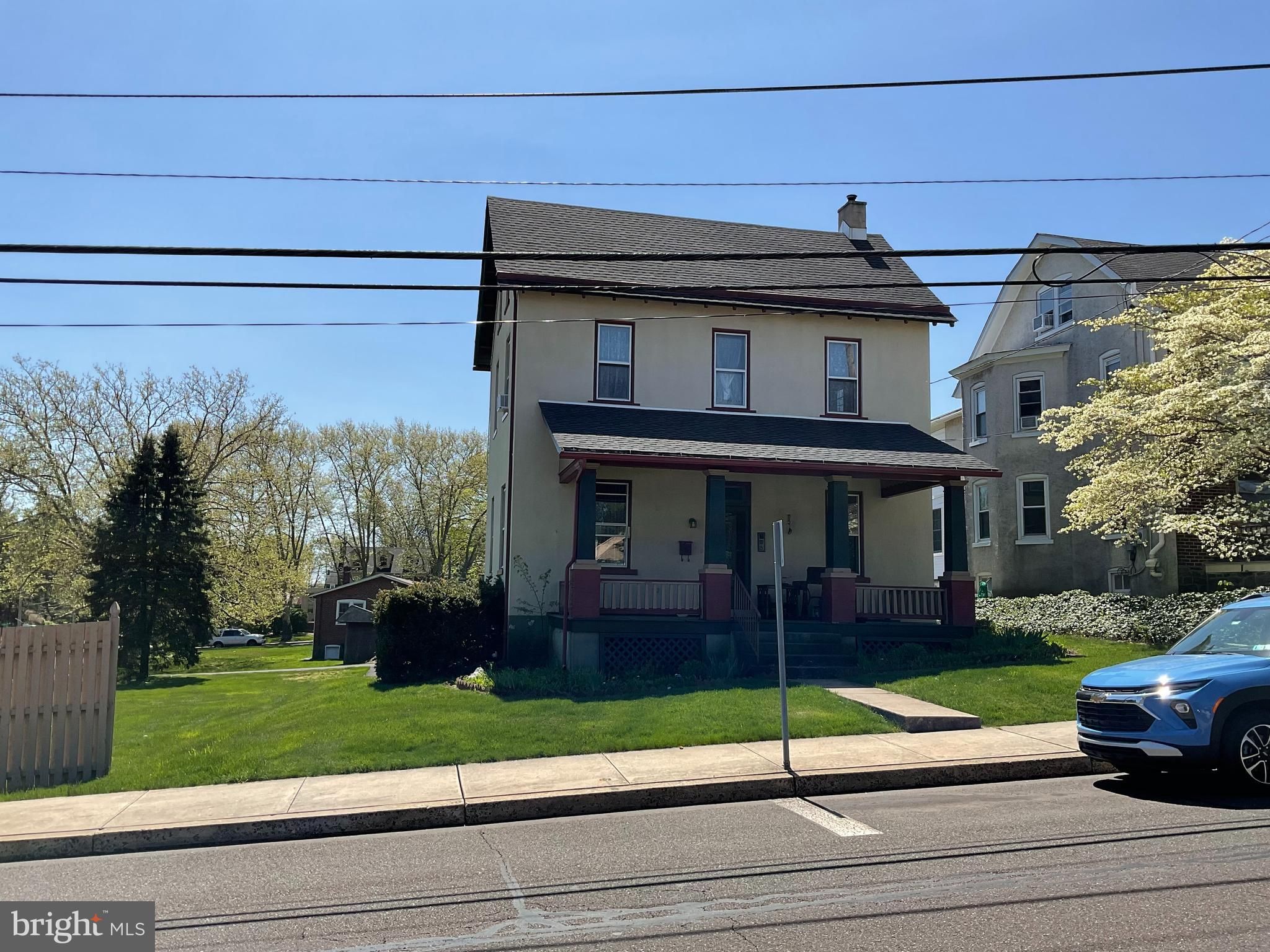 305 S 5th Street