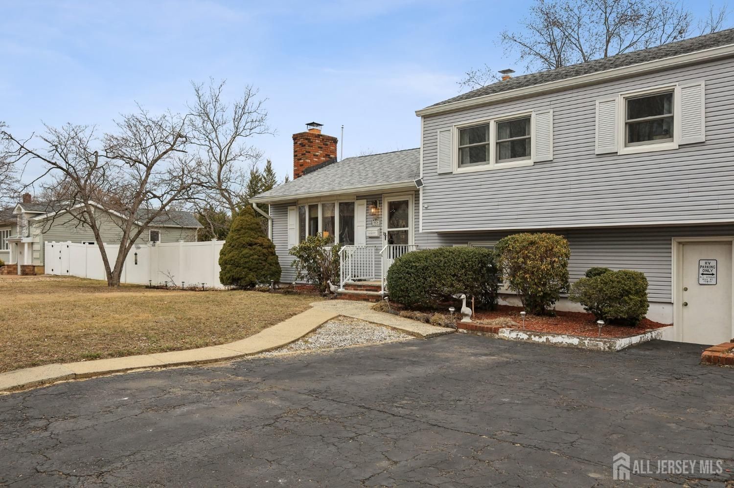 80 Easton Avenue