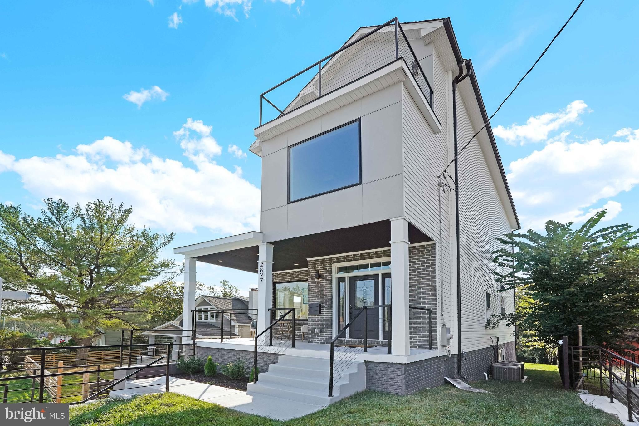 2827 Brentwood Road Ne
