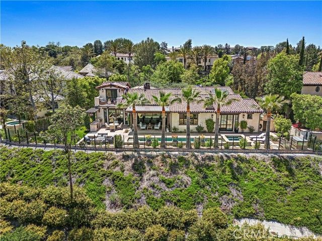 16 Mission Ridge Road