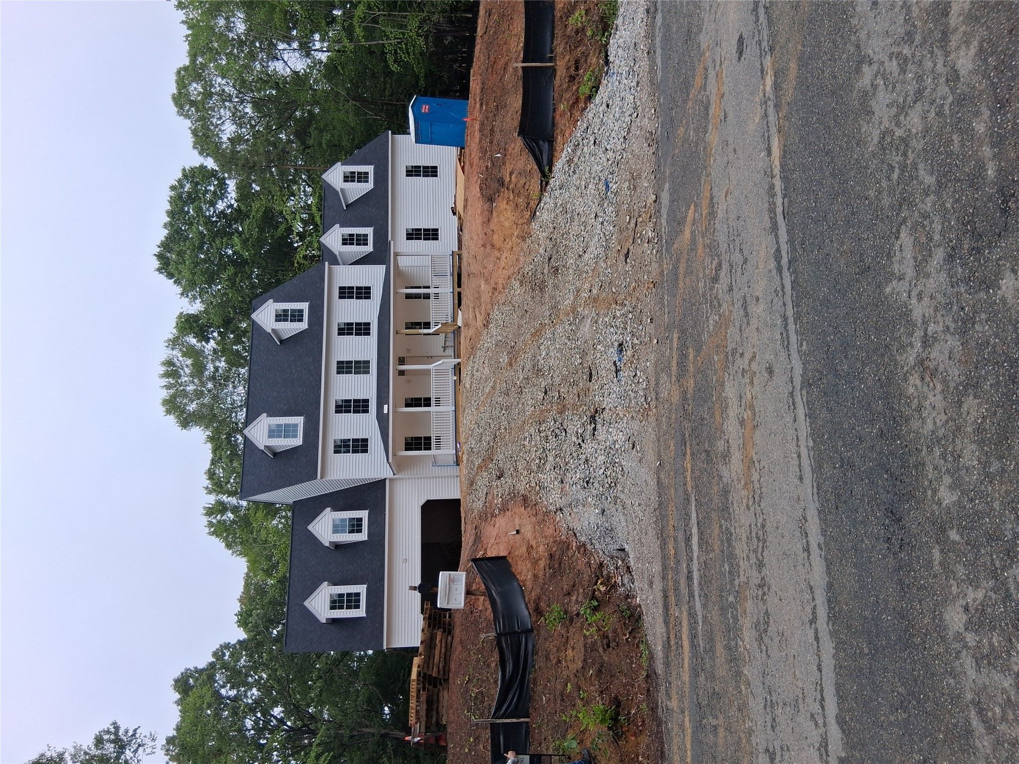 124 Londonderry Lane