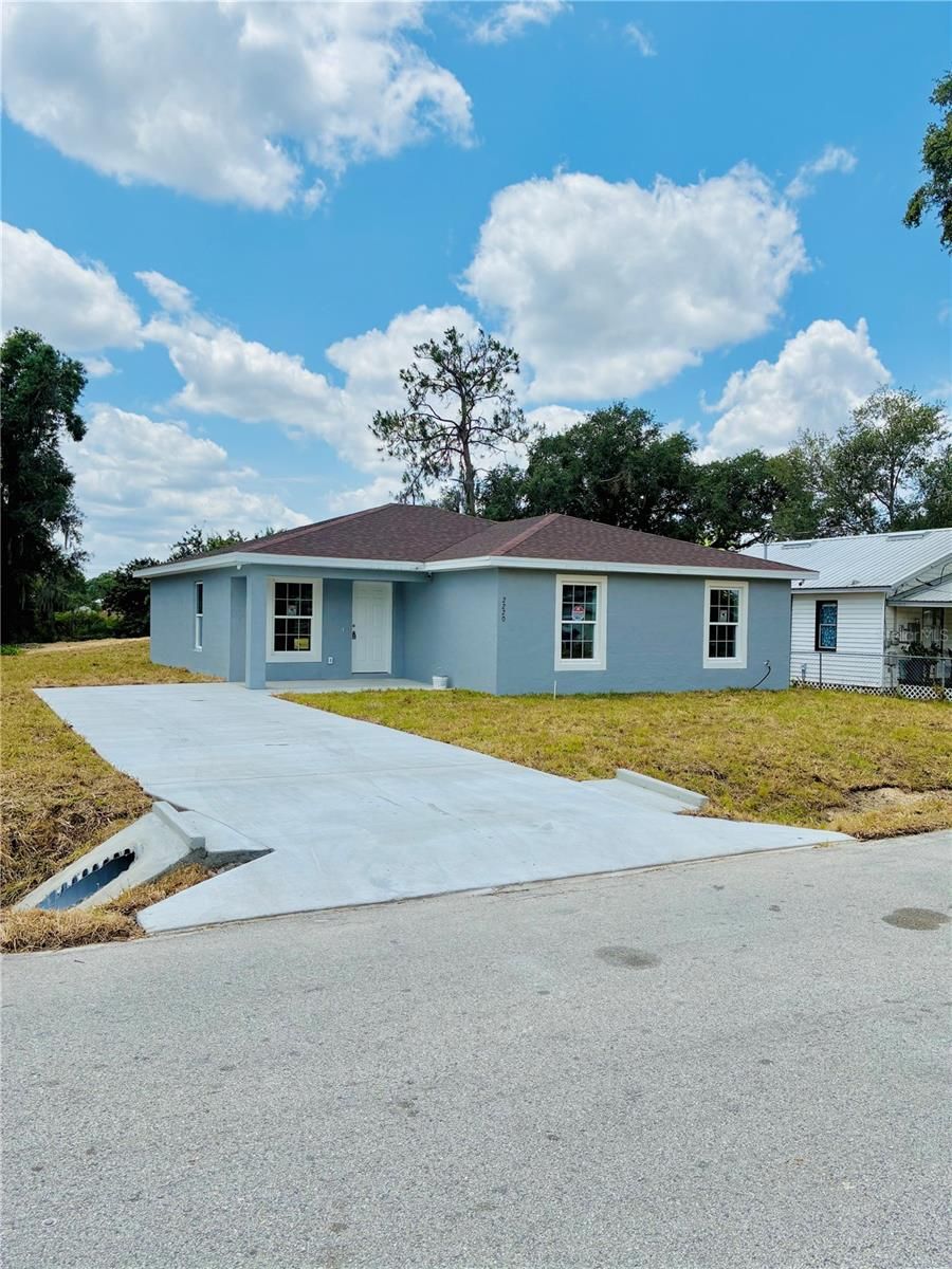 2220 W Lanier Street