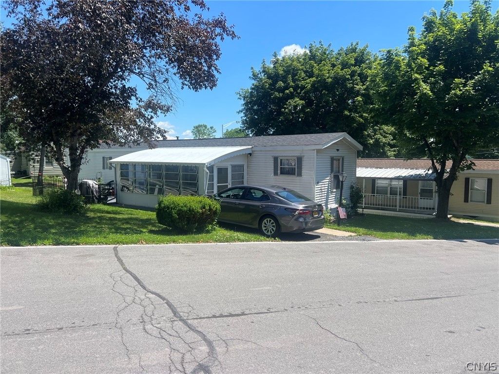4 Singleton Dr