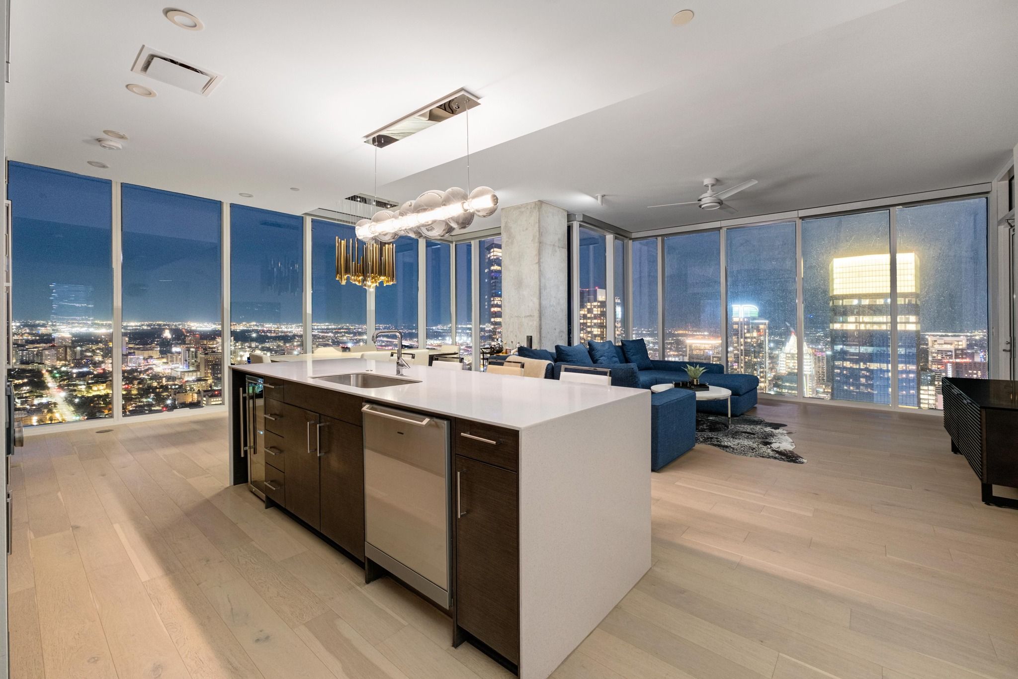 301 West Avenue 5302