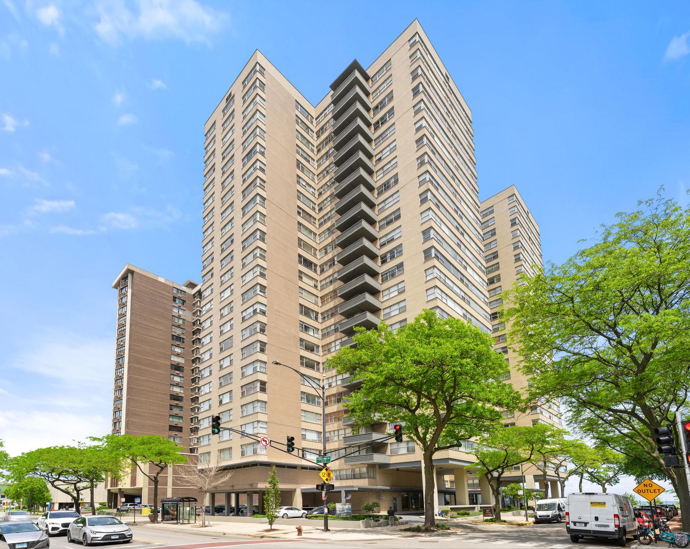 6301 N Sheridan Road 10G