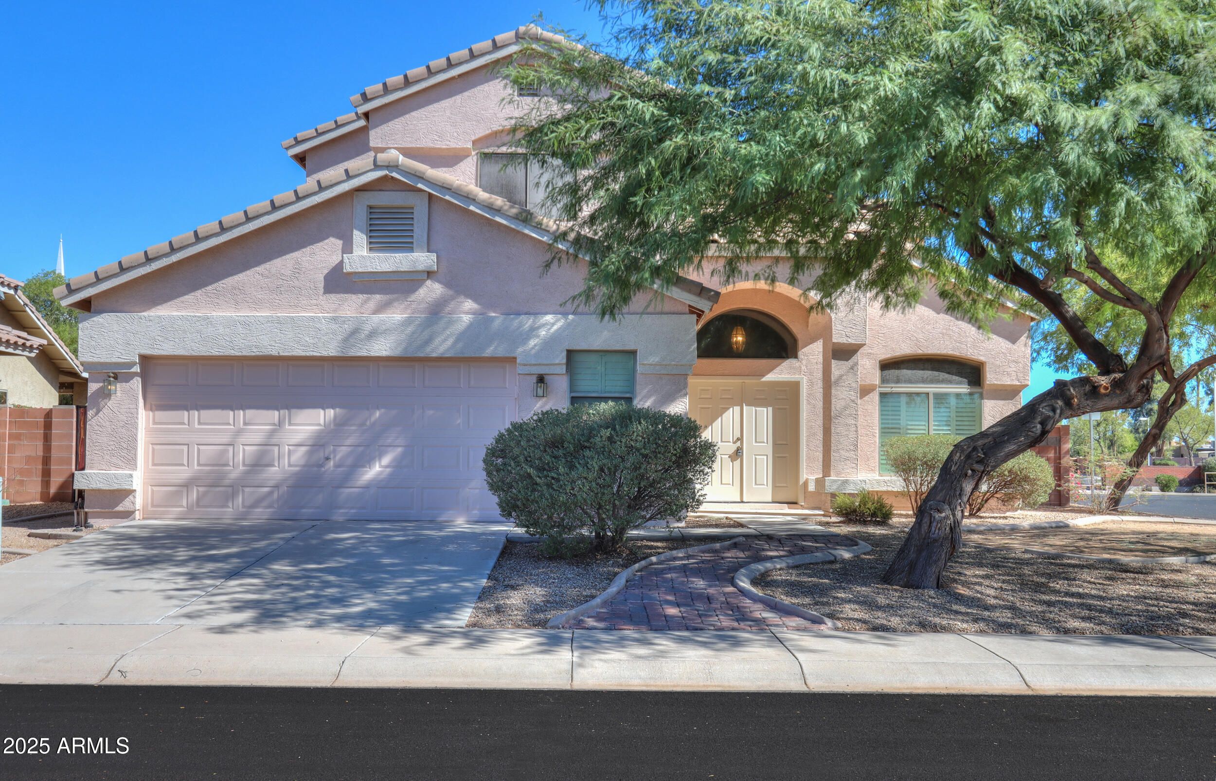 1980 N Santa Fe Court