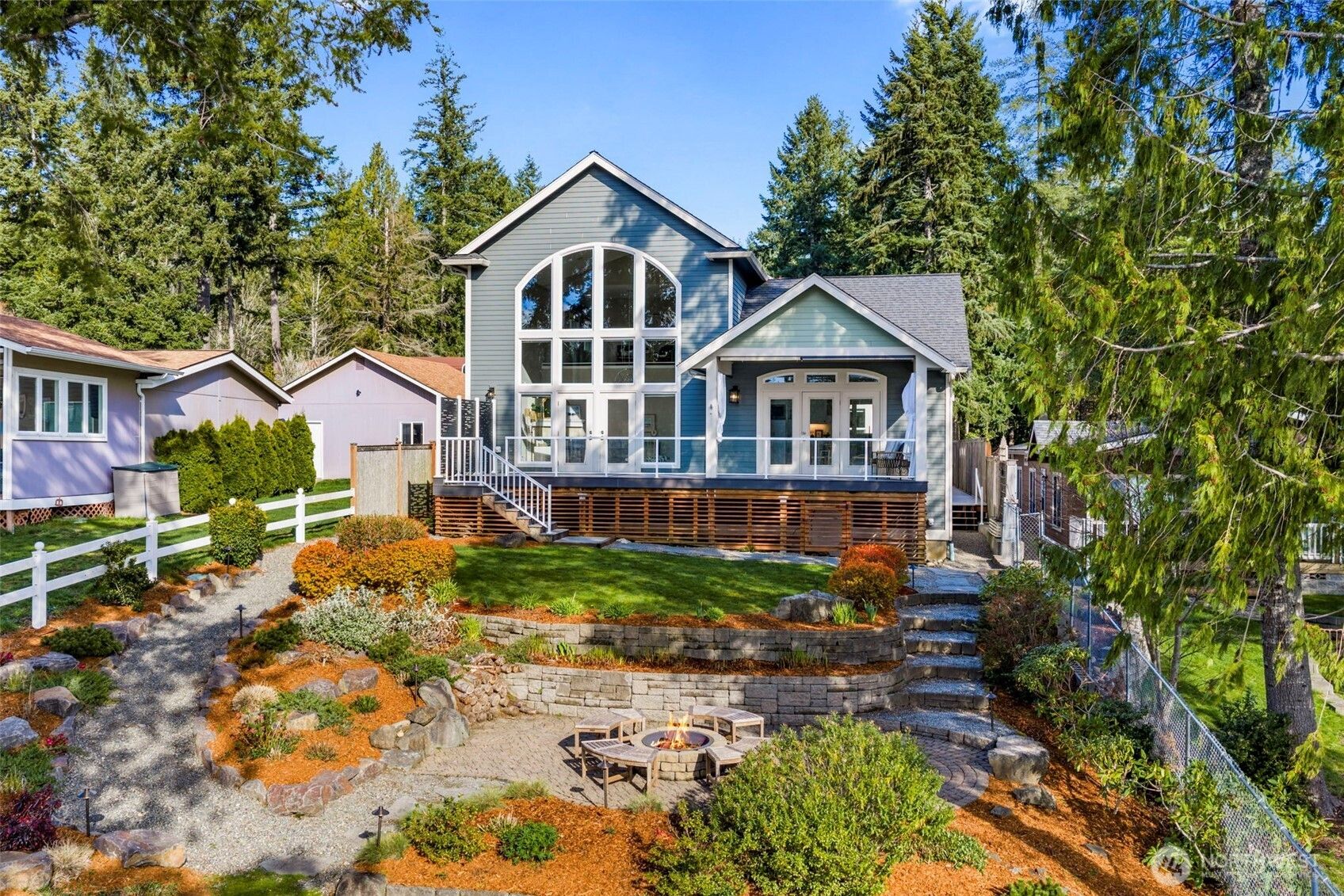 4455 Lakeview Court Nw