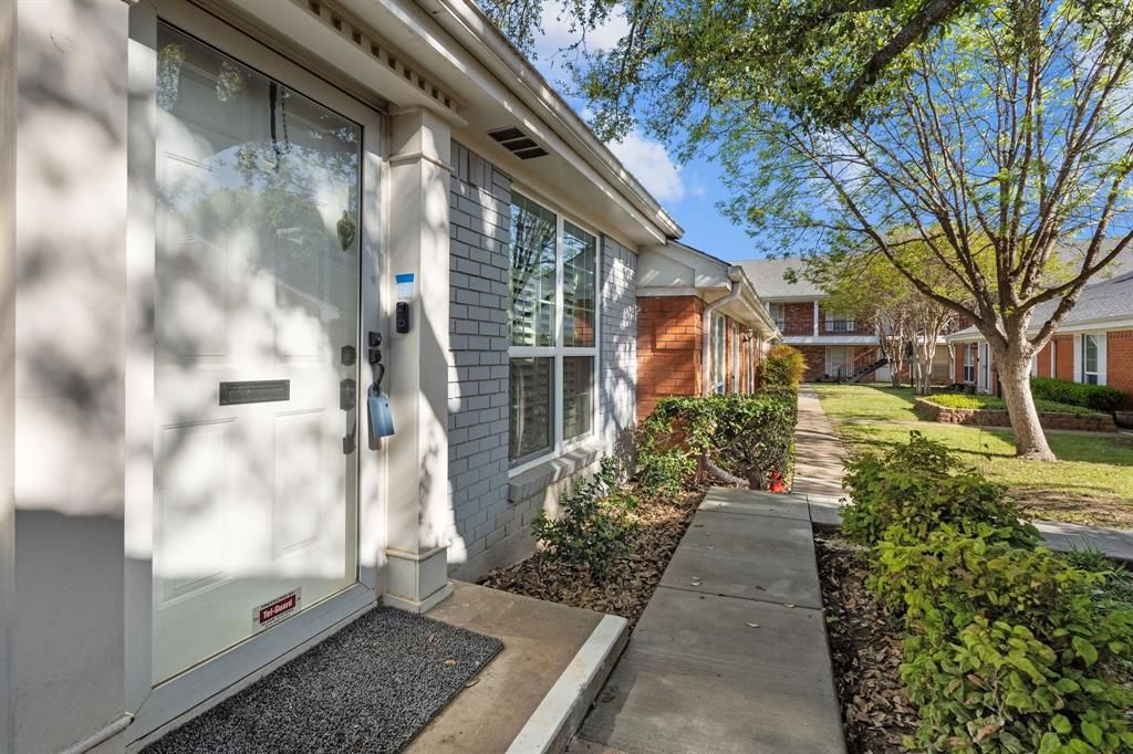 1013 Roaring Springs Road 1013