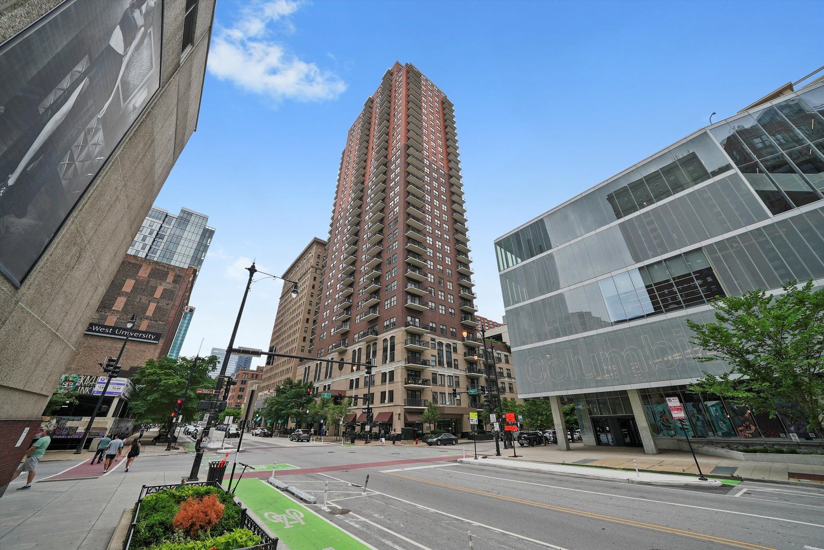 41 E 8th Street 1404