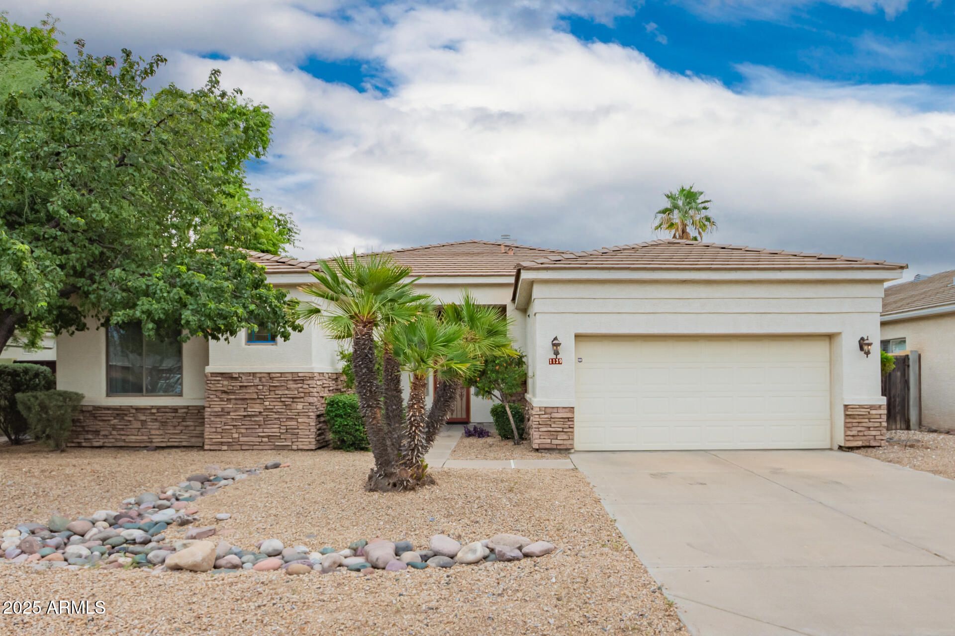 1139 E Ocotillo Road