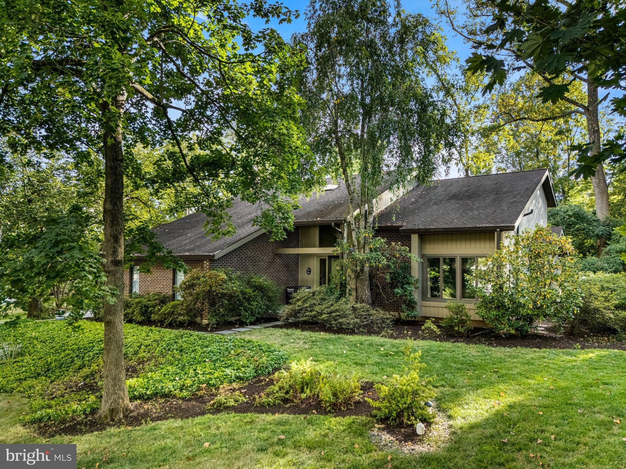 641 Thorncroft Drive