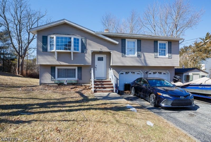 31 Carnation St