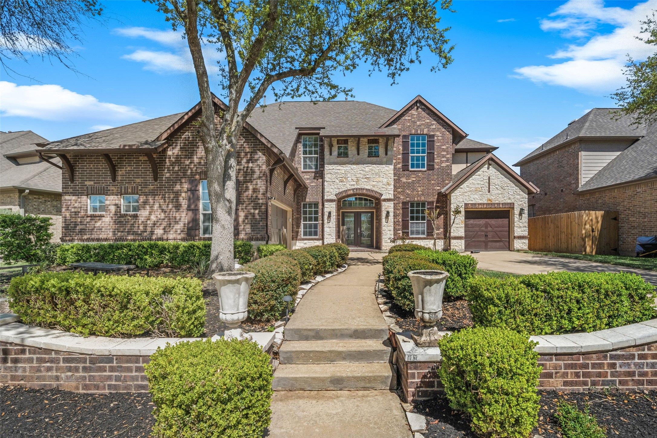 7003 Dunbarton Drive