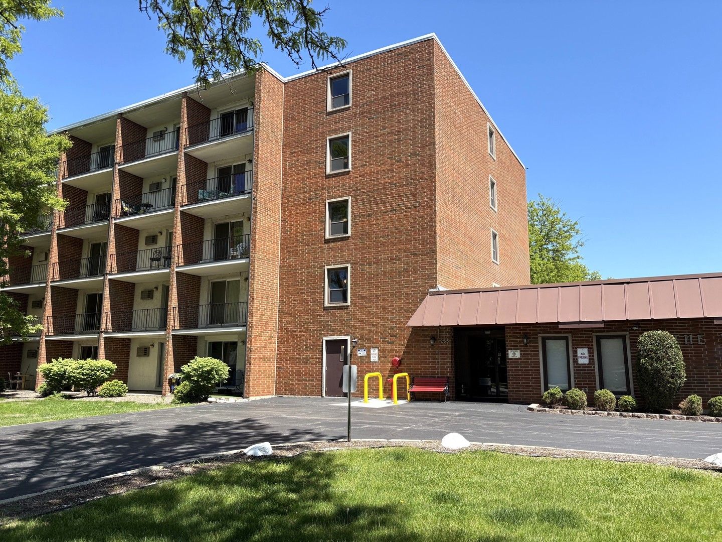 255 S West Avenue 208