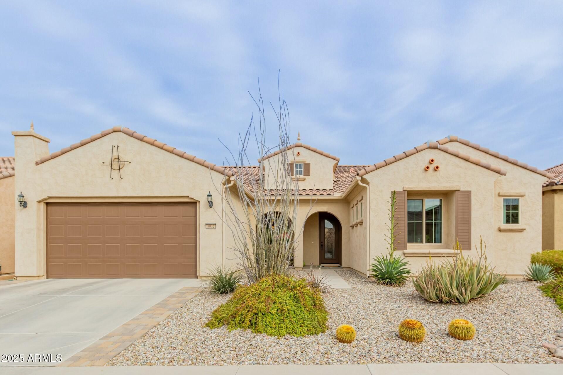 3932 E Torrey Pines Lane