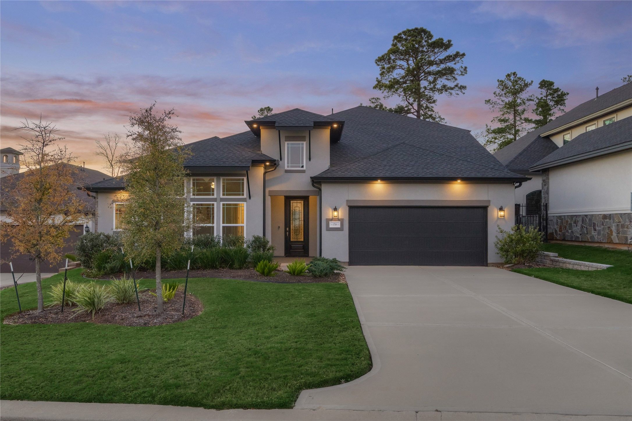 1716 Encino Boulevard