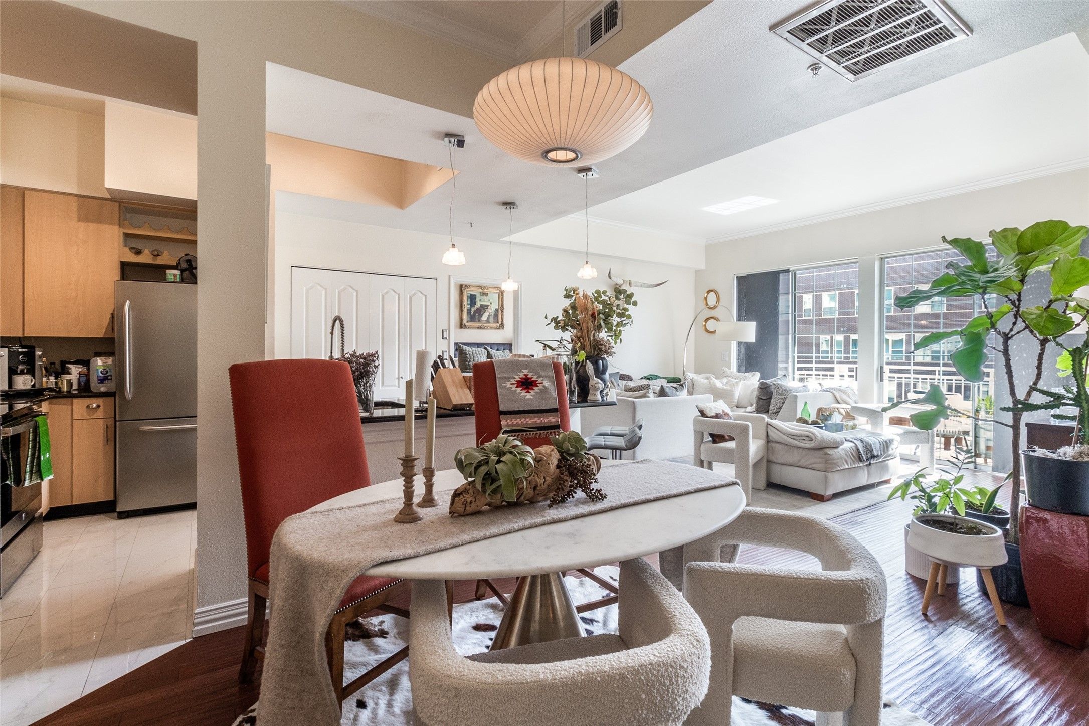 3225 Turtle Creek Boulevard 520