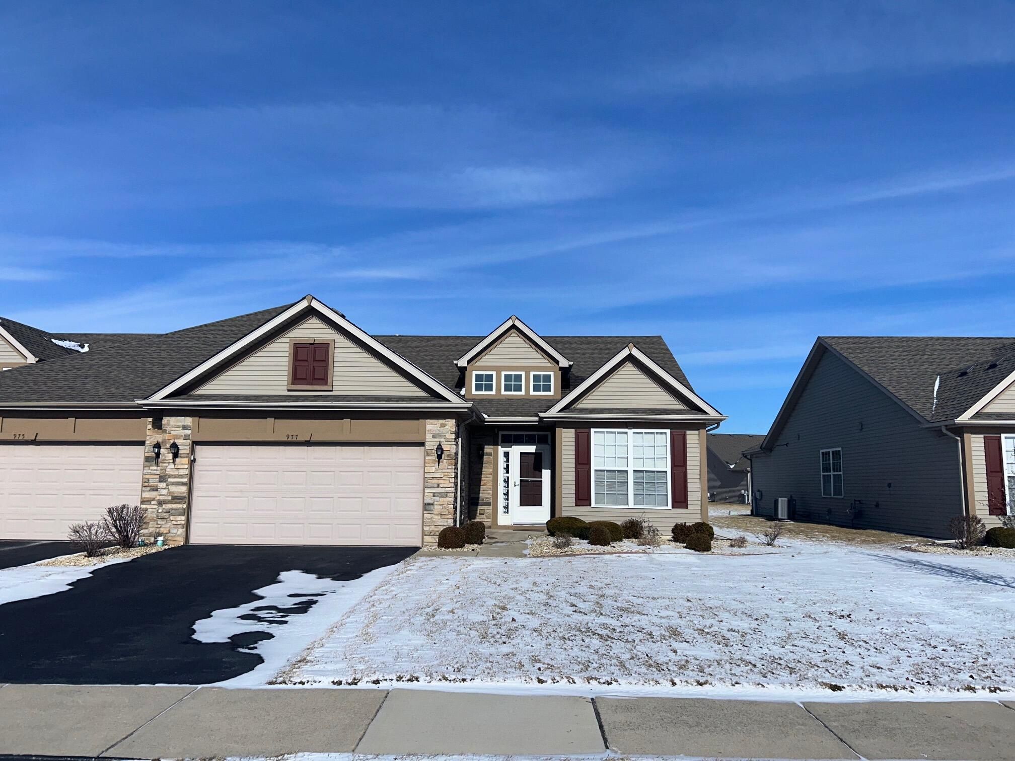 977 Rockwell Lane