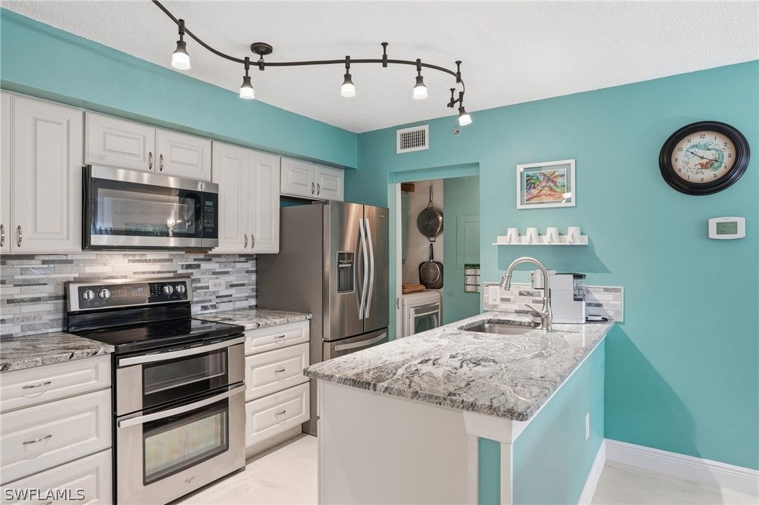 8861 Colonnades Court W 217