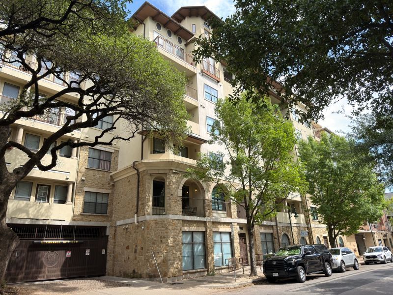 2505 San Gabriel Street 609