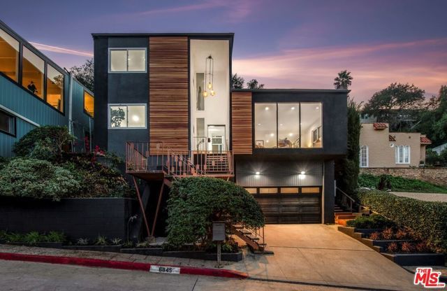 6845 Pacific View Drive
