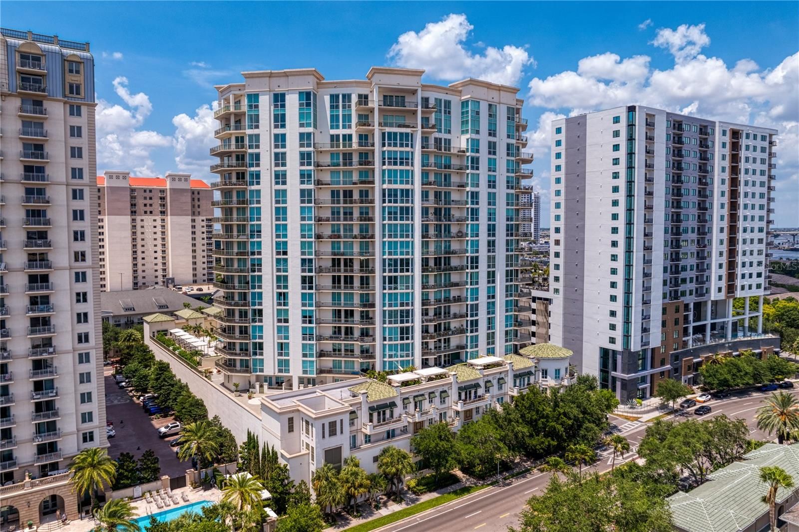 450 Knights Run Avenue 1704