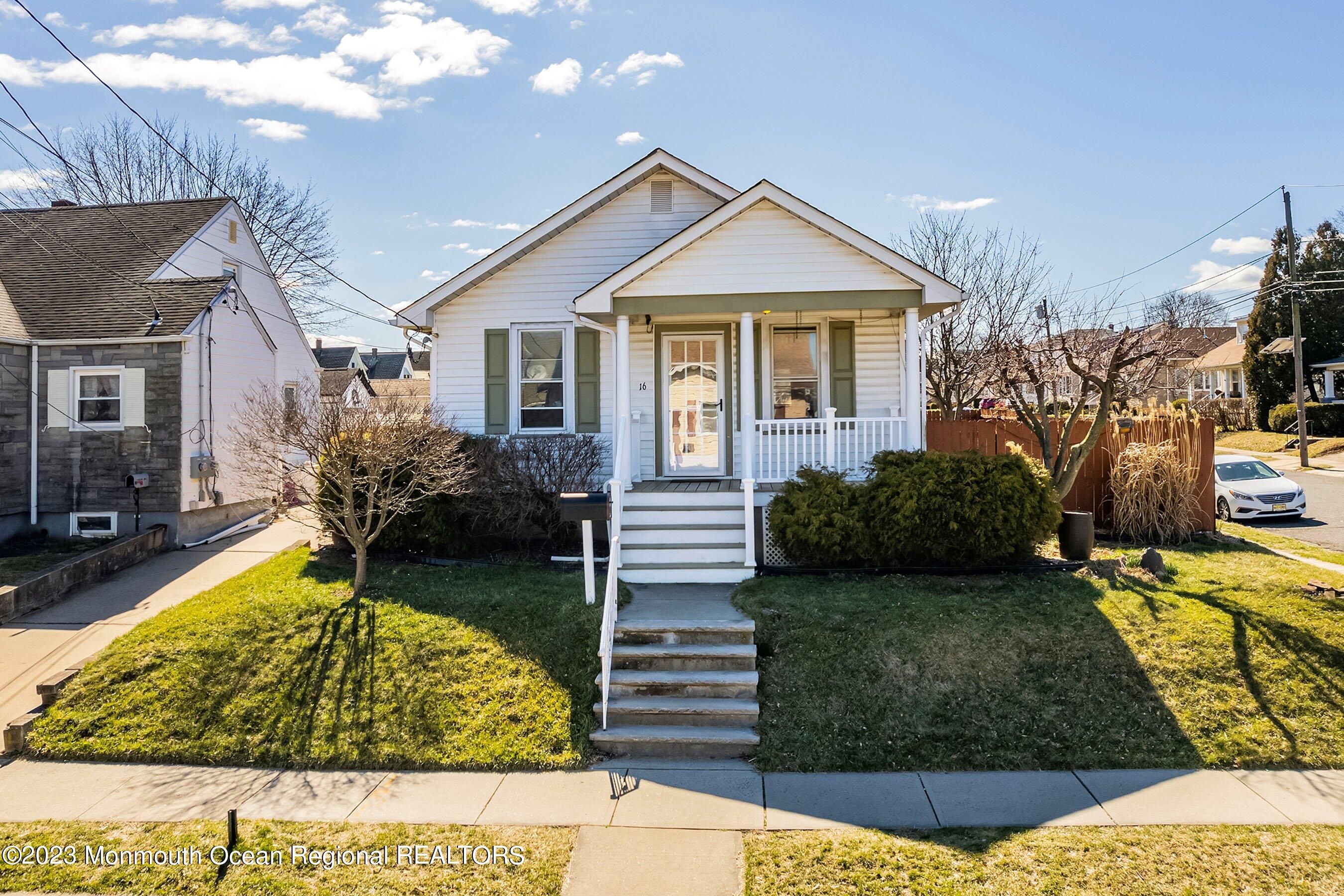 16 Cleremont Avenue