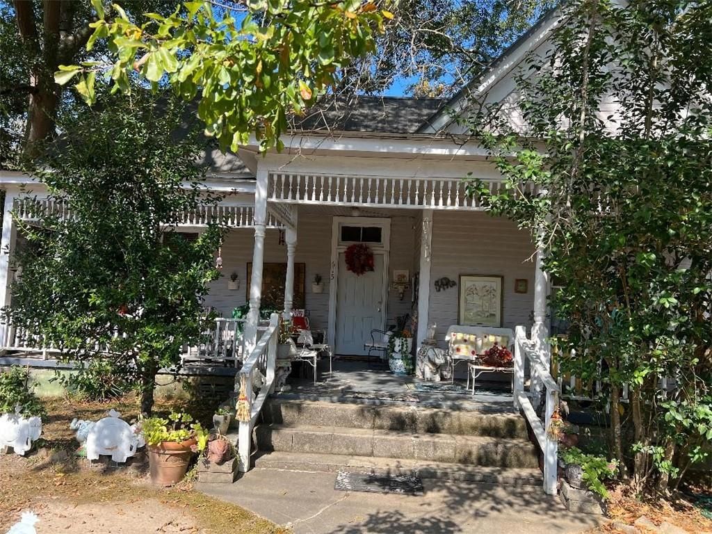615 Calhoun Avenue Ne