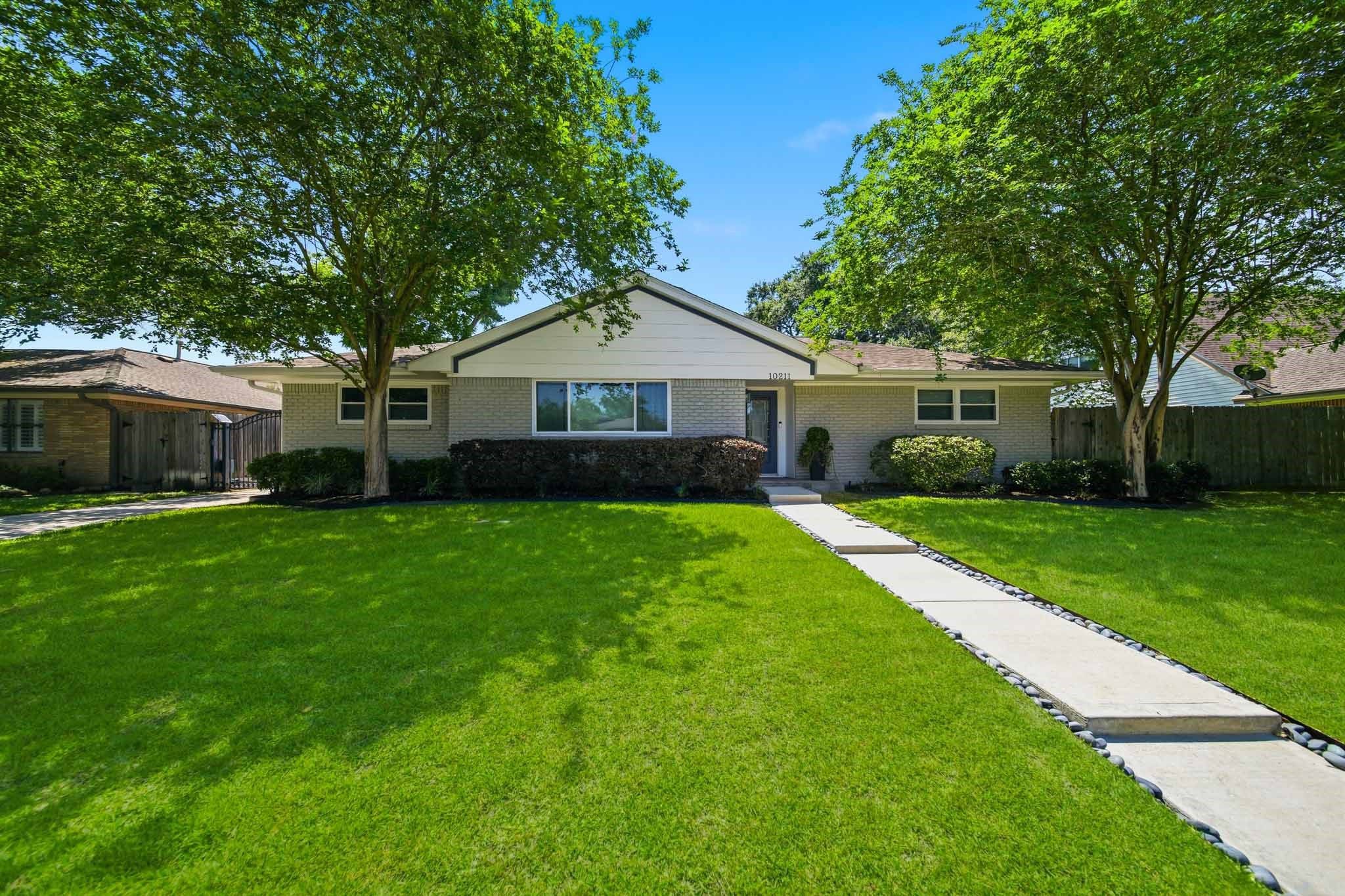 10211 Cliffwood Drive