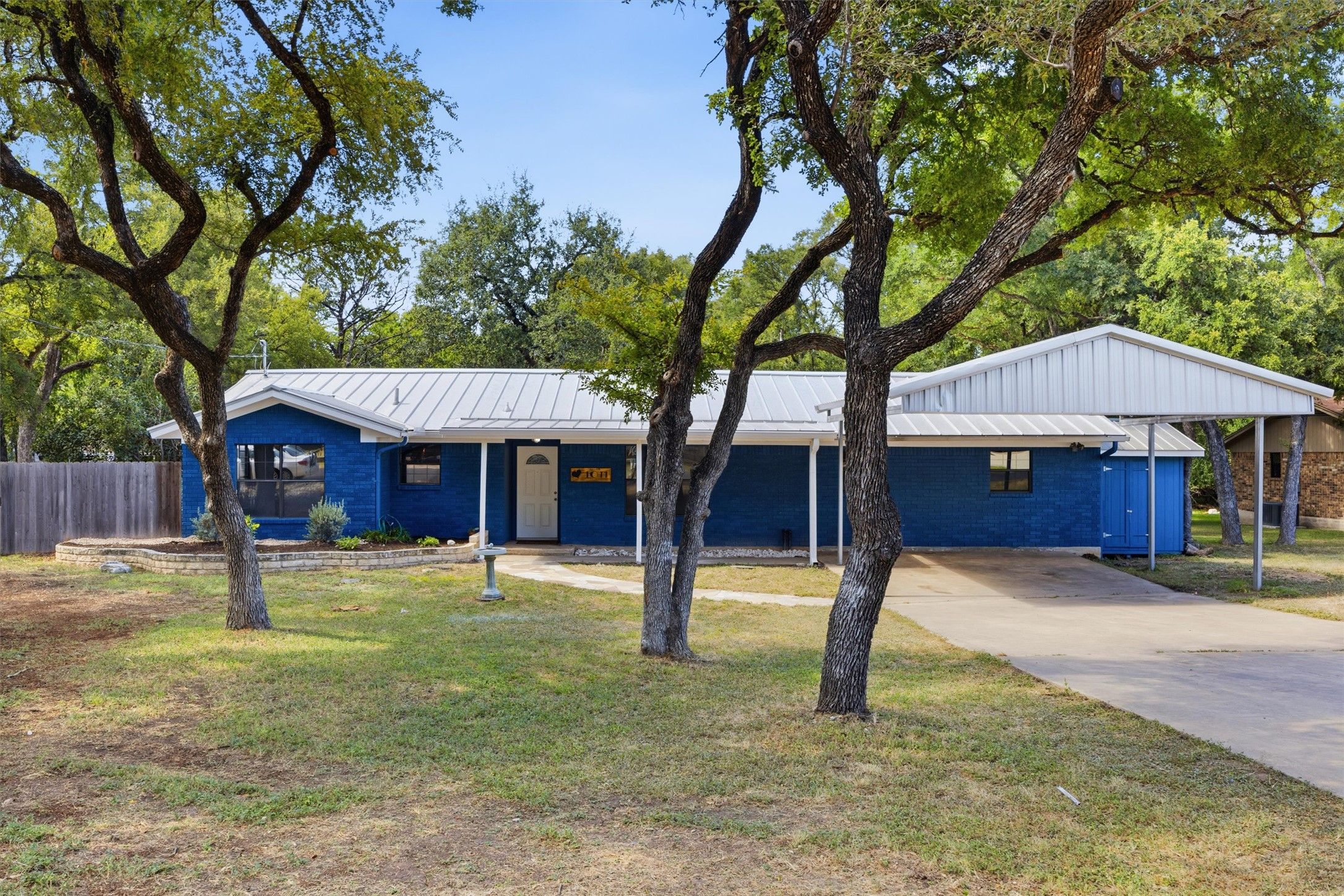 1011 Serenada Drive