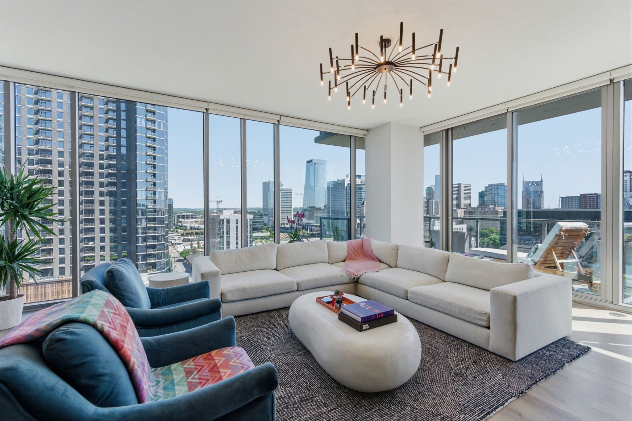 1212 Laurel St 1202