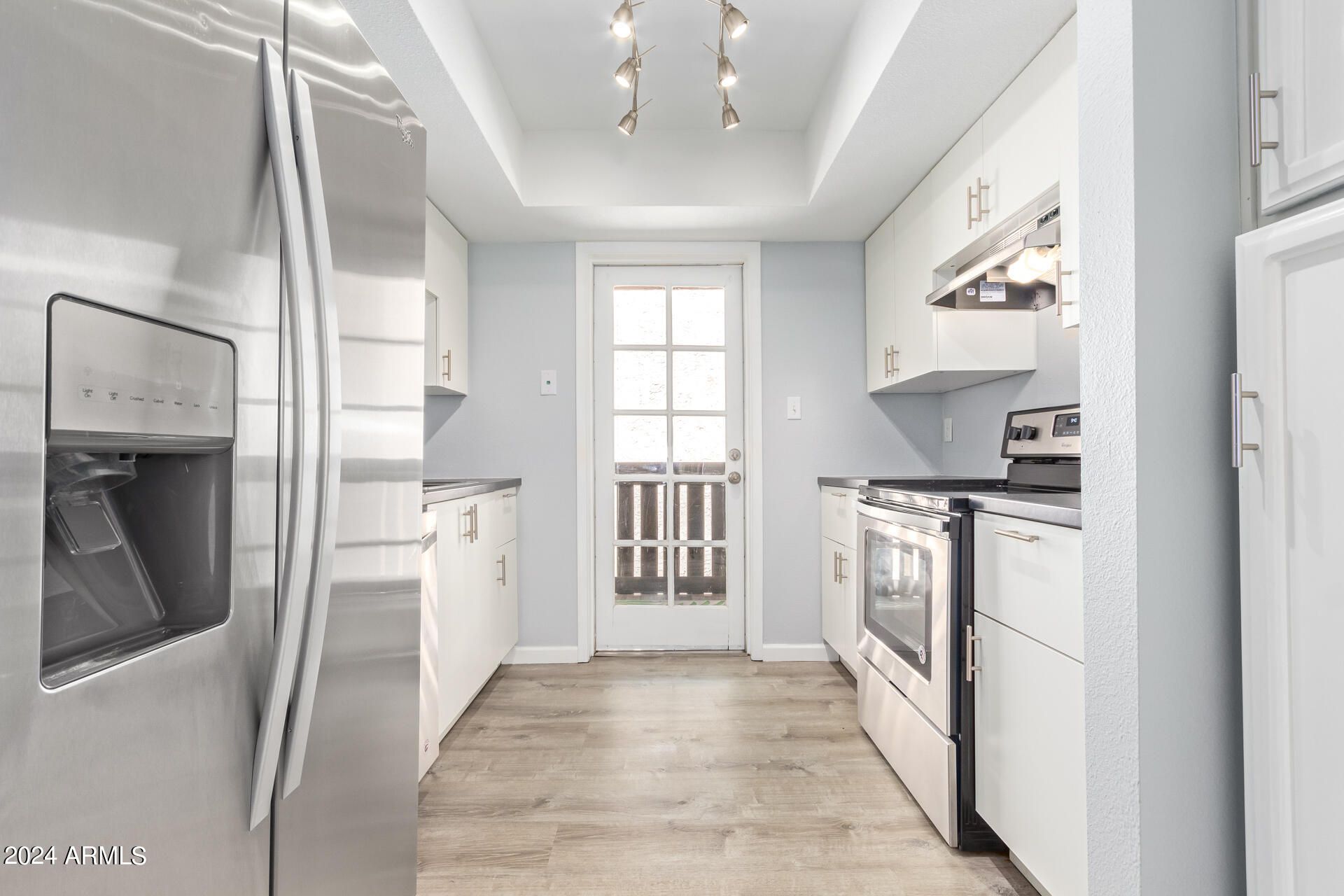 1927 E Hampton Avenue 255