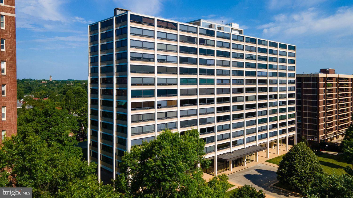 4000 N Charles Street 1506