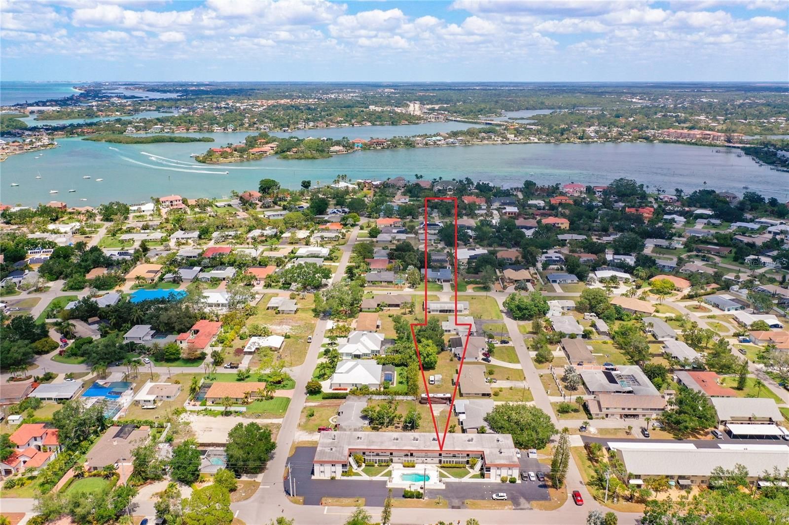 504 Narvaezi Street 126