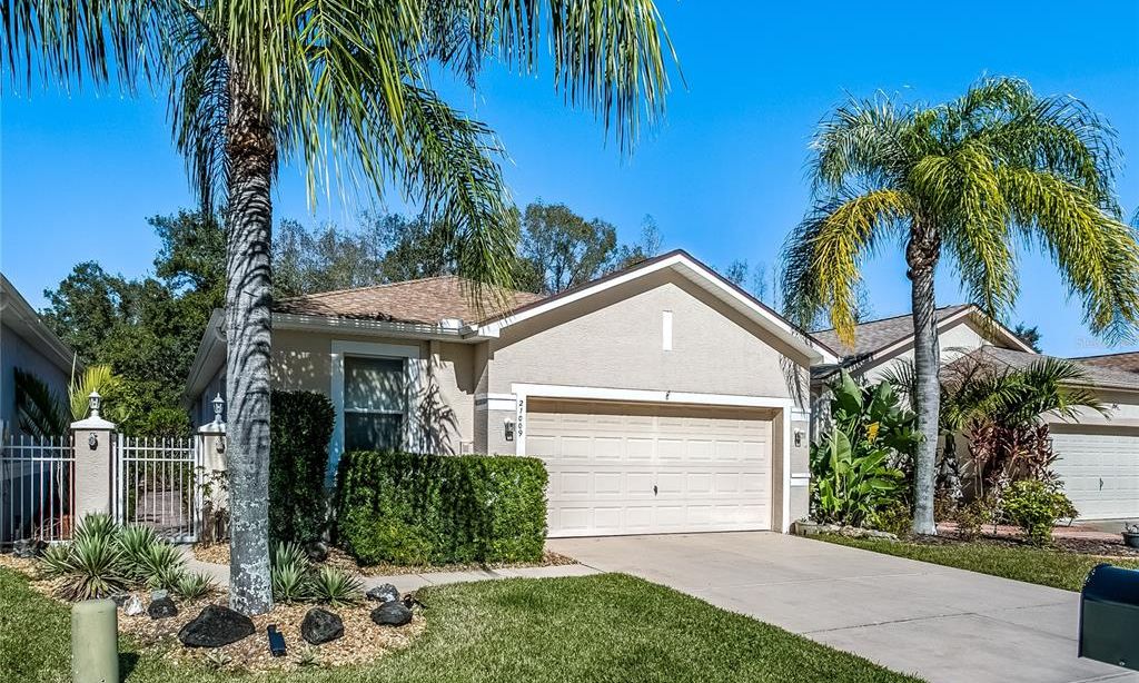 The Groves Golf and Country Club