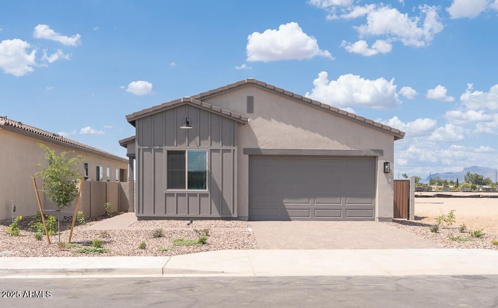 366 E Las Perlas Lane