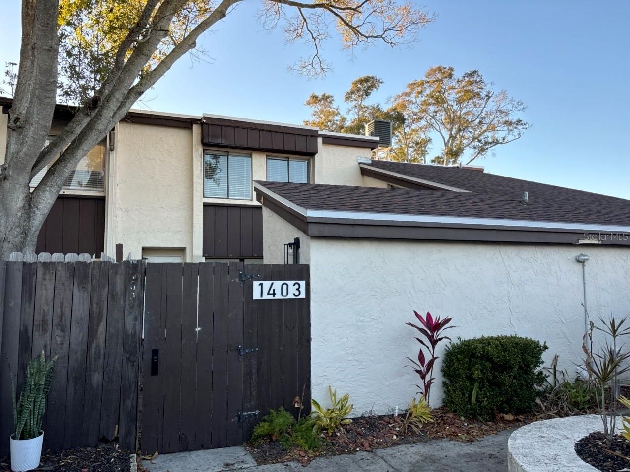 1881 N Hercules Avenue 1403