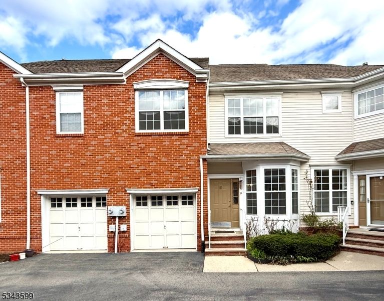 56 Albert Ct