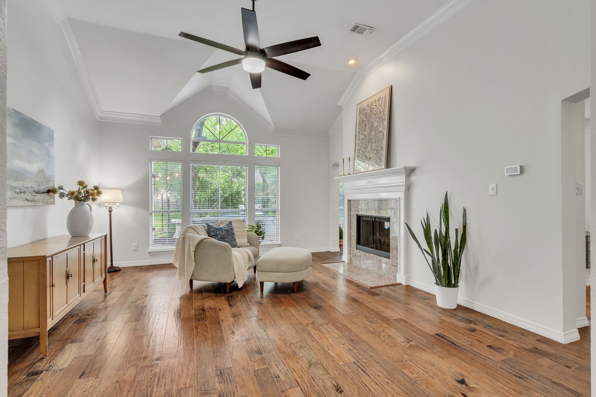 3710 Windsor Parkway