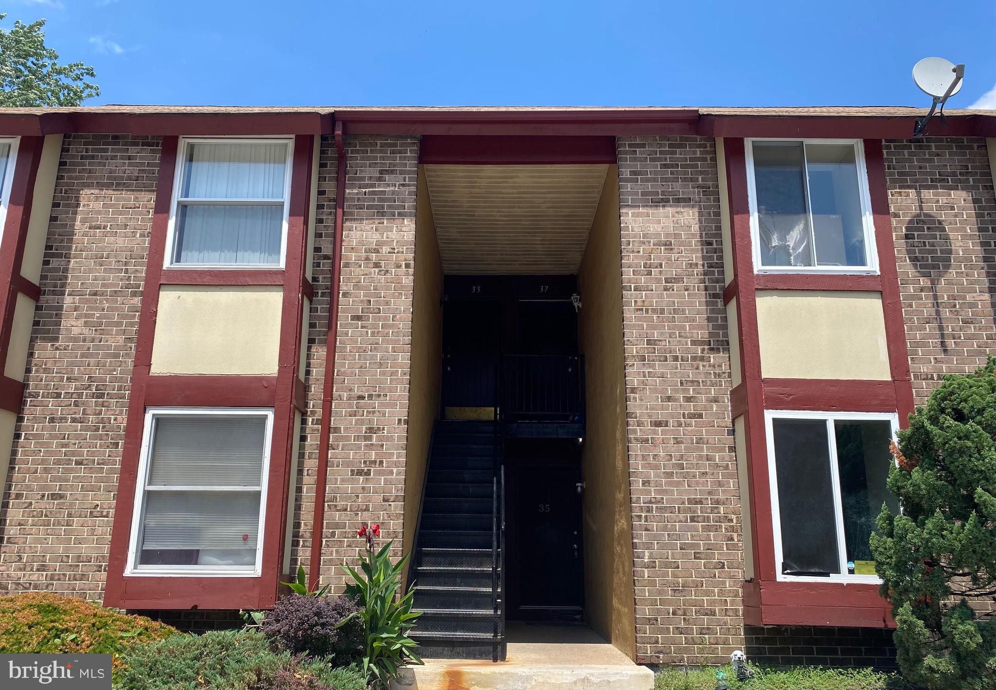 35 Chelsea Circle