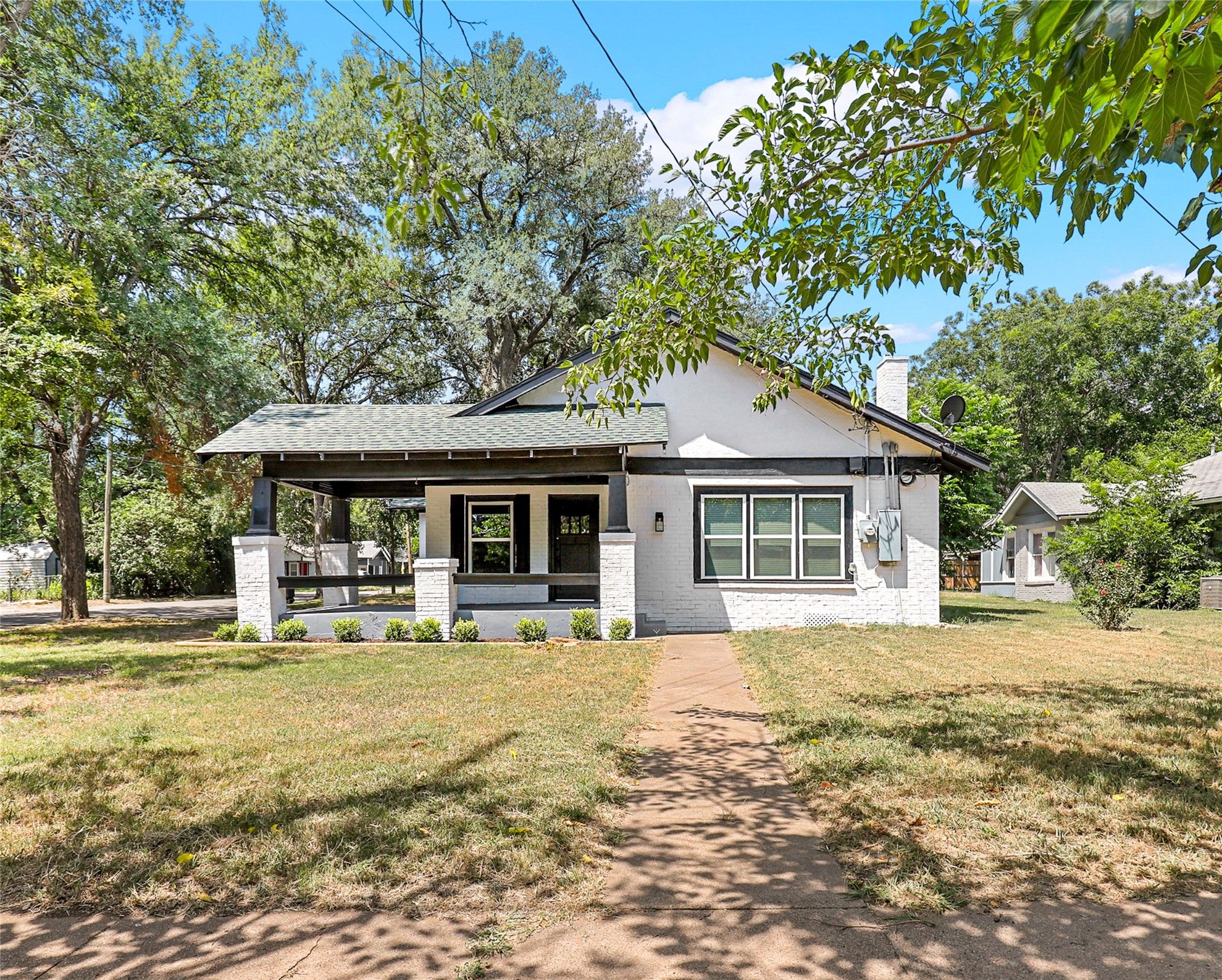 1001 N Anglin Street