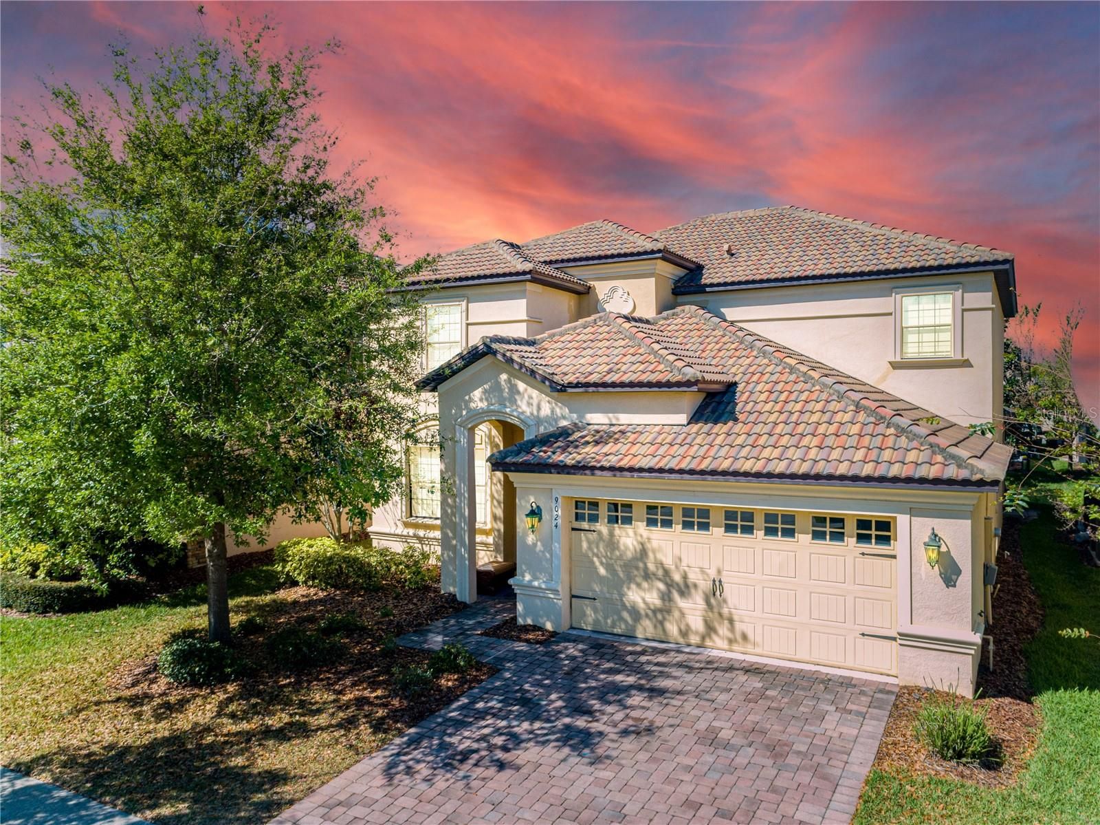 9024 Shadow Mountain Street