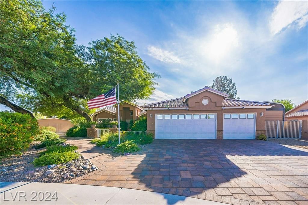 3740 Fox Glen Parkway