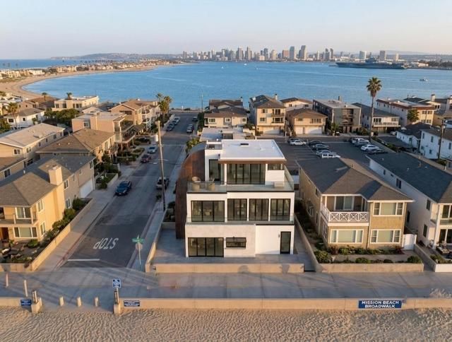 701 Sunset Ct