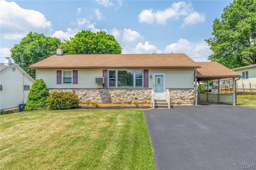 531 E Lynnwood Street