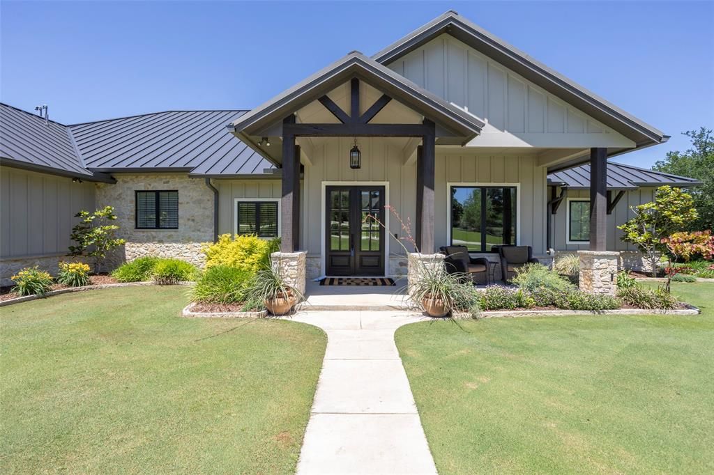 1005 Rio Lobo Trail