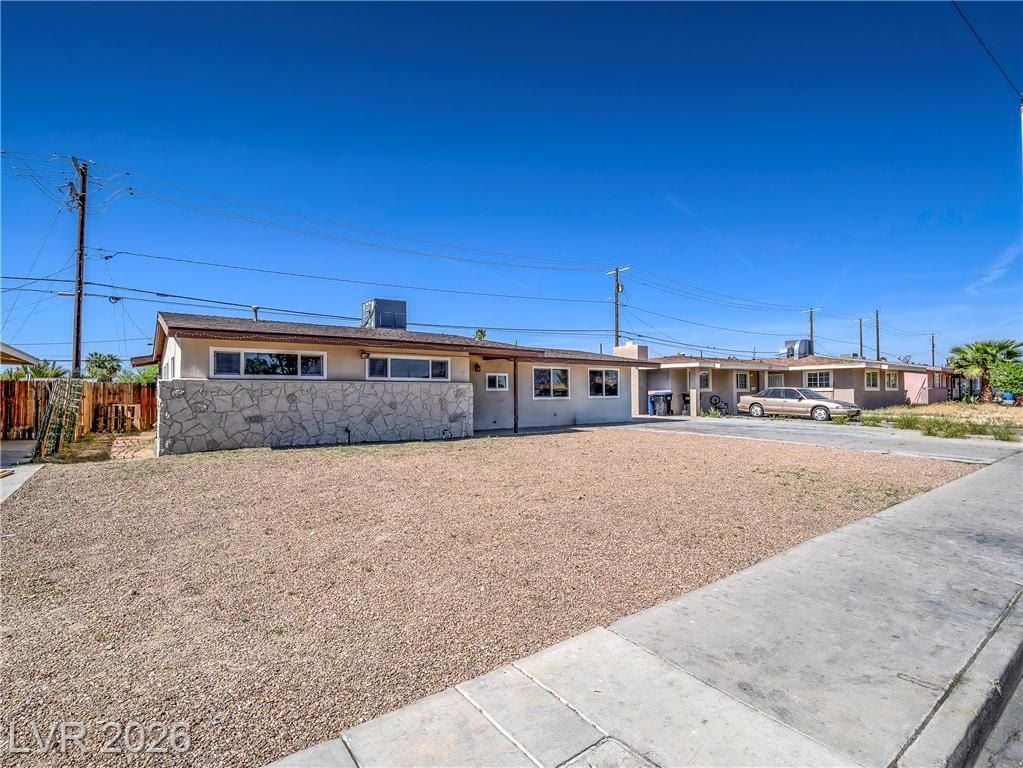 1103 Arrowhead Avenue