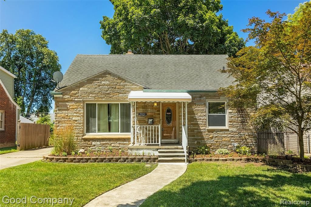 23121 Roanoke Avenue